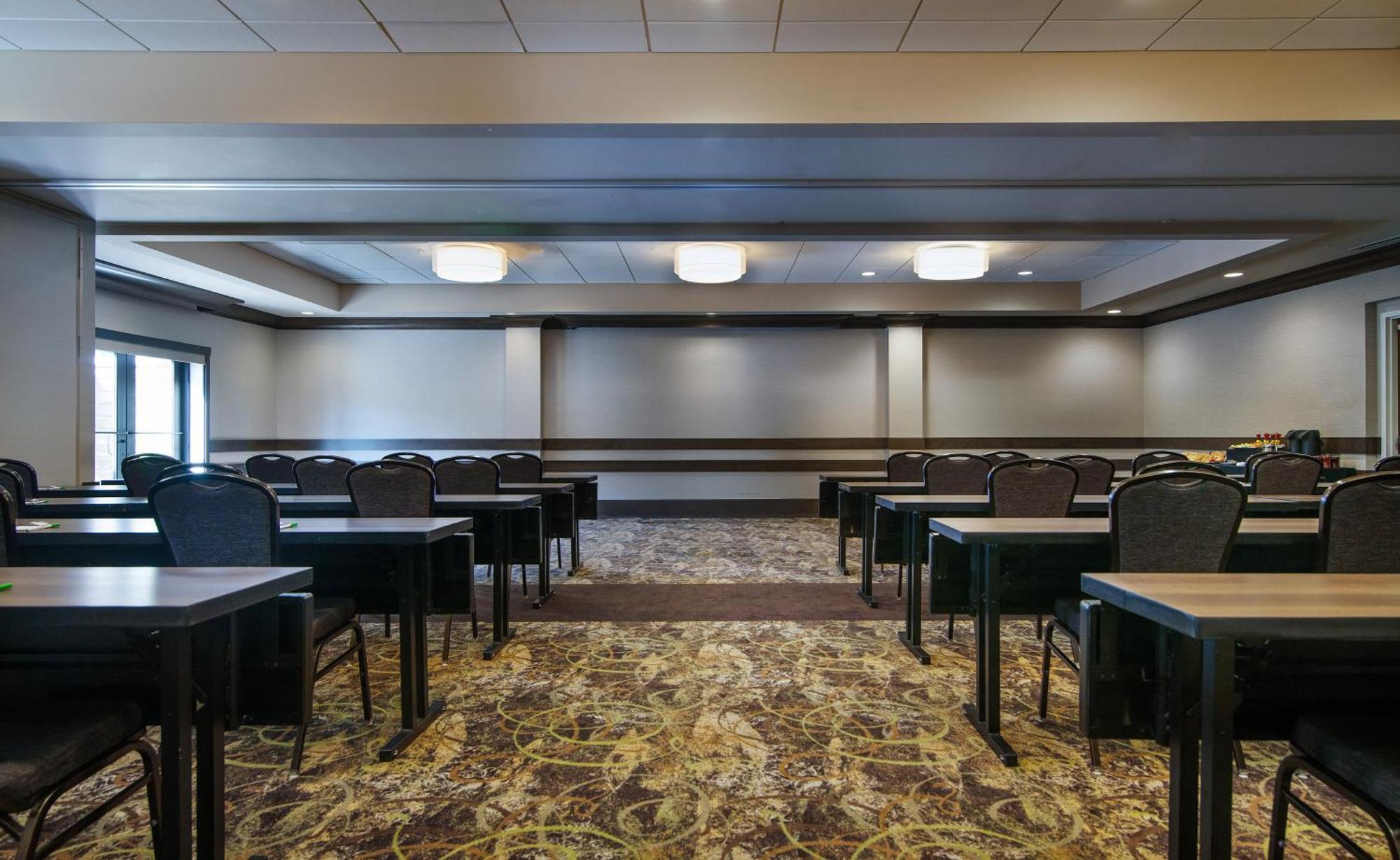 Holiday Inn Nashville - Vanderbilt - Dwtn By Ihg Exterior photo