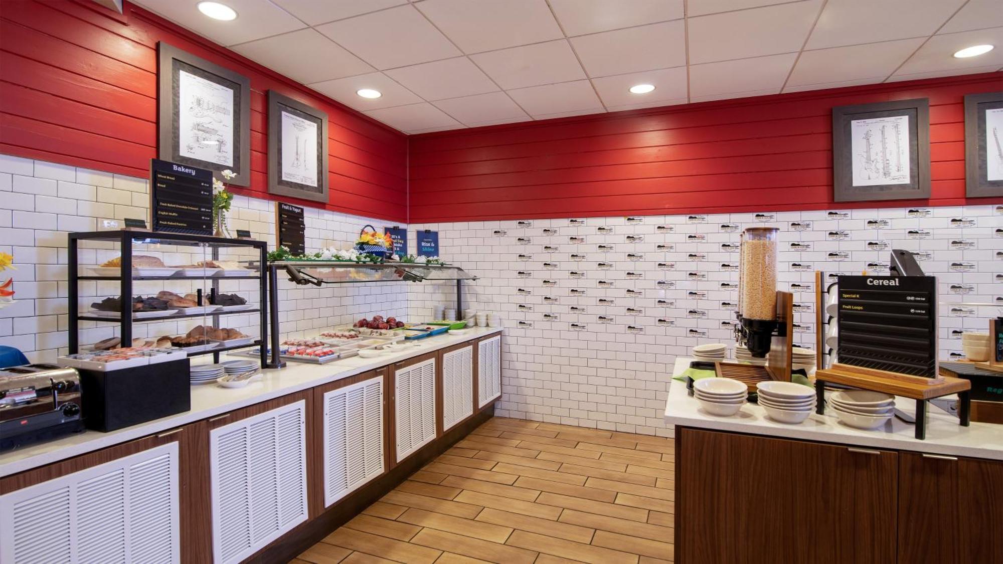 Holiday Inn Nashville - Vanderbilt - Dwtn By Ihg Exterior photo