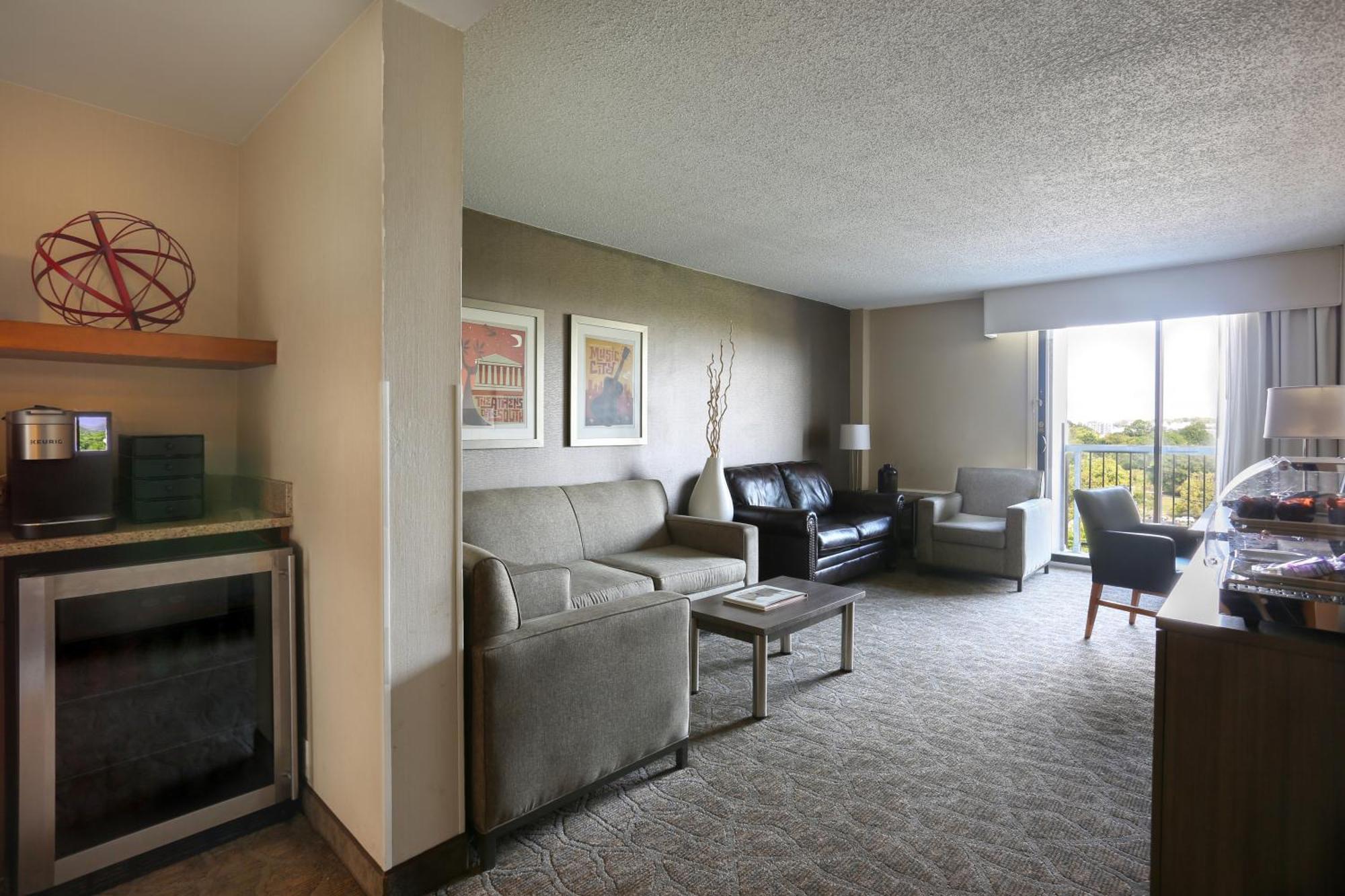 Holiday Inn Nashville - Vanderbilt - Dwtn By Ihg Exterior photo