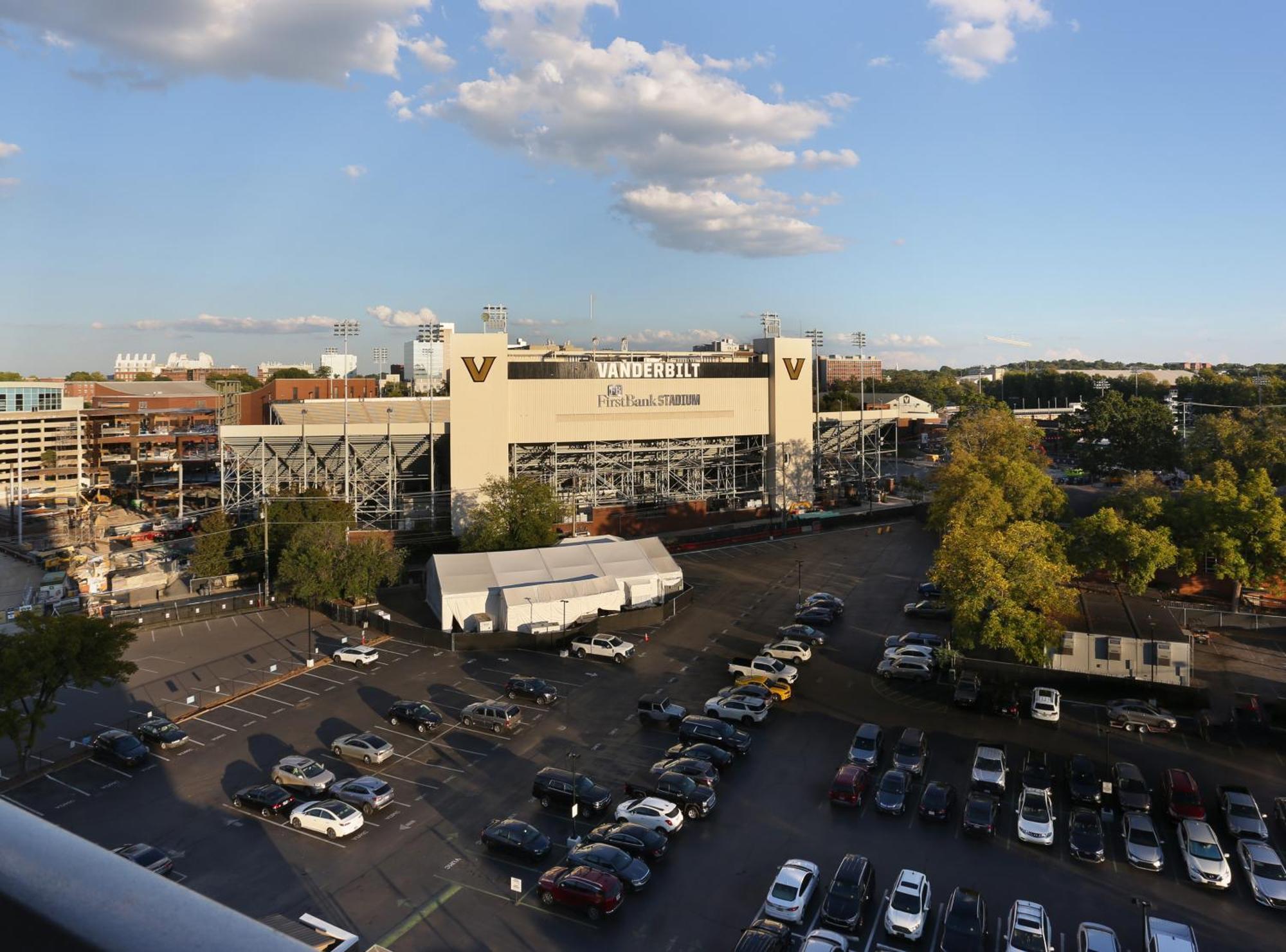 Holiday Inn Nashville - Vanderbilt - Dwtn By Ihg Exterior photo