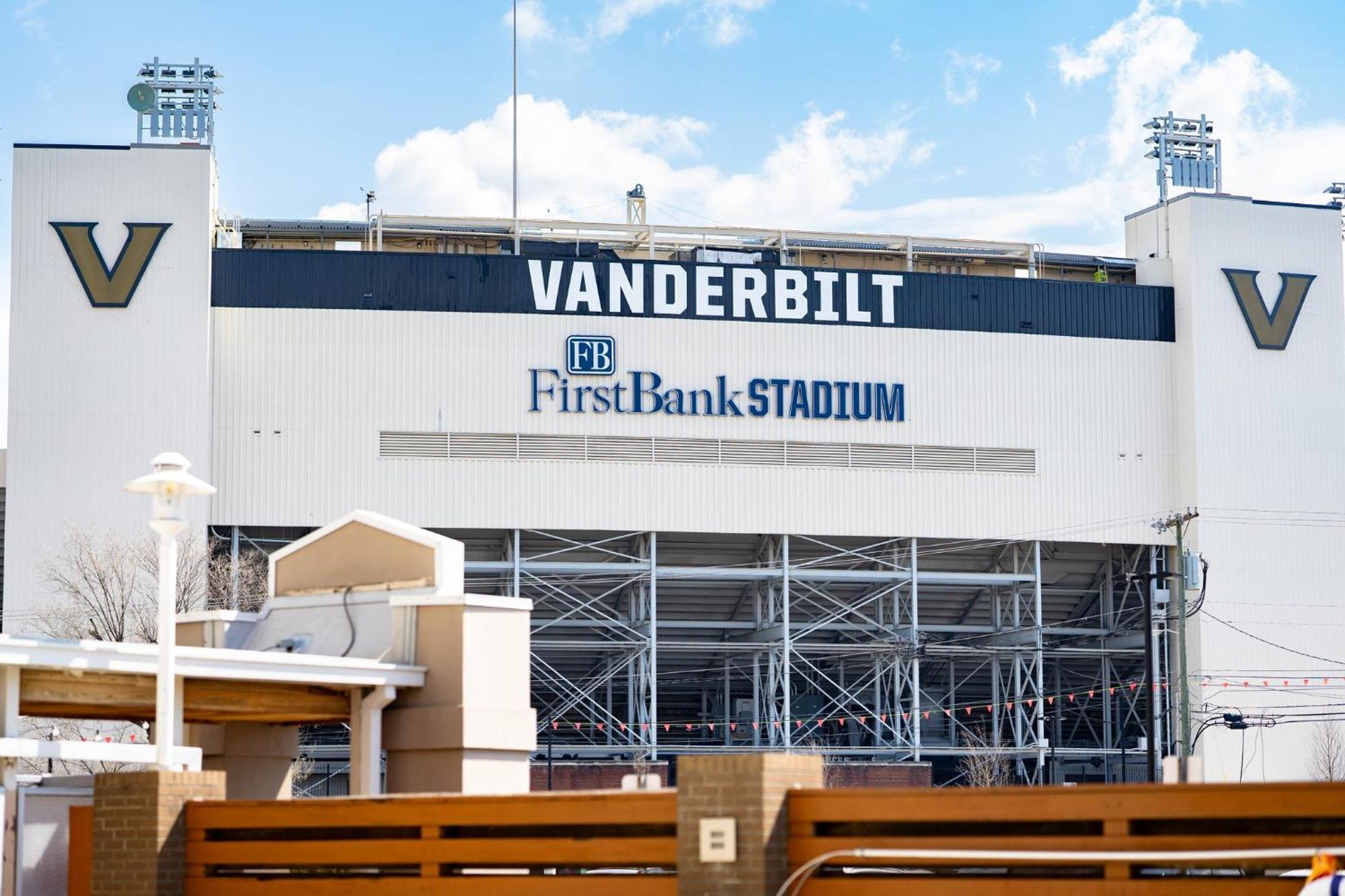 Holiday Inn Nashville - Vanderbilt - Dwtn By Ihg Exterior photo